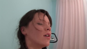 Amatőr 18 éves tini első análja Thumb