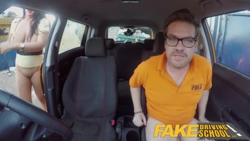 Kamu taxi egy bögyös magyar sunával Thumb