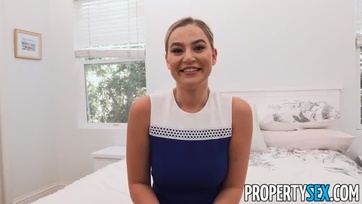 Vadító szőkehajú ingatlanközvetítő csaj a sikeres üzlet után széttette a lábait Thumb