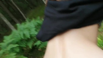 Készpénzért engedélyezte a bébi az idegen fickónak hogy beletüzeljen a hamvas pinácskájába Thumb