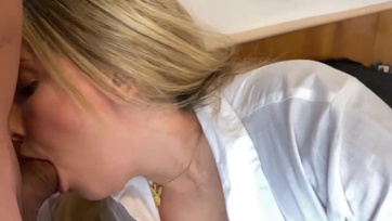 Életerős pöcsű mostoha fater megfenyítette a lányát és széjjel fröcskölte a nuniját Thumb