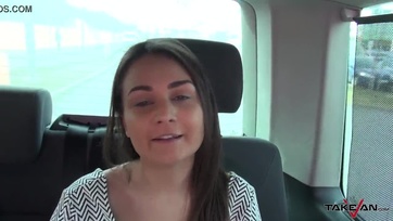 Magyar bige az utcán levadászva és a furgonban vadul szétkúrva és arcon lövellve Thumb