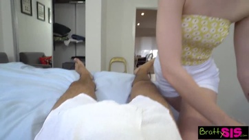 Beburkolta az összes spermámat a szőke mostoha testvérem miután jól megfarkaltam a nedves puniját Thumb