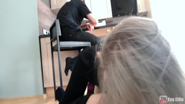 A spiné faszija mellett baszarintotta szerteszét a kis tyúk puncusát és fröcskölte össze az imádnivaló arcát Thumb