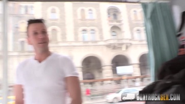 Besompolygott a hapsi életerős pélója a bájos magyar suna nunijába dögönyözés közben Thumb