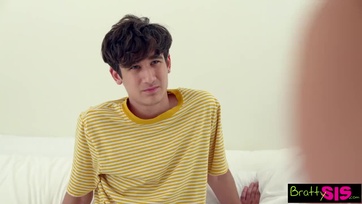 A züllött mostoha hugim végül nem csak bekapta a péniszemet hanem meg is kúrhattam Thumb