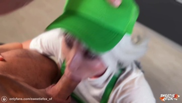 A cappuccino előtt még leküldtem a fütykösömet a torkocskáján és durván nunin kettyintettem a vadóc culát Thumb